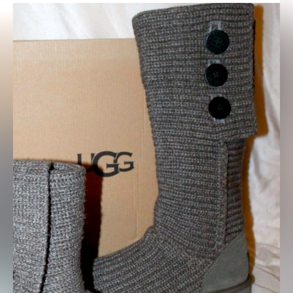 Ugg classic cardy boots